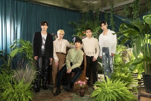 뉴이스트