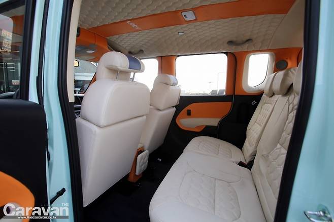 로디 포포의 가장 큰 장점은 4인 탑승이 가능한 모델이라는 점이다