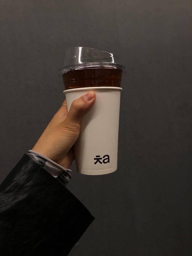 7일차 밖에 나가서 군것질하지 않고 허브티를 마셨다.