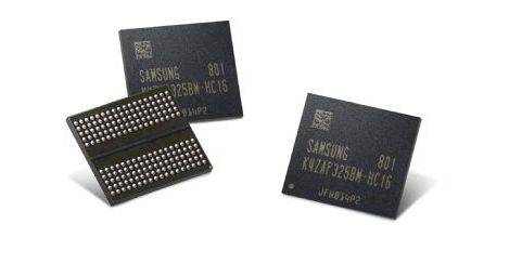 차세대 메모리 규격이 내년부터 실질적 보급을 앞두고 있다. 사진은 삼성전자 16Gb GDDR6 그래픽 D램. (사진=삼성전자)