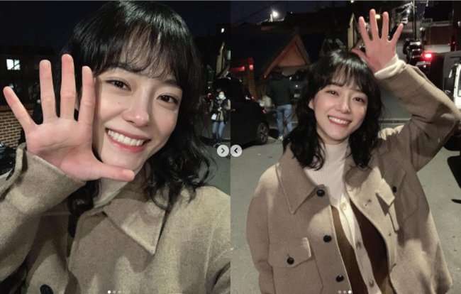Kim Se-jeong, Actor is ready!...Wonderful rumor Hit the jackpot! Smile LeadsActor Kim Se-jeong from Gugudan, Ioai, blew the sunshine Smile.Kim Se-jeong left a message on his Instagram account on the 12th, Meet me later! # The Uncanny Counter 10:30 #ocn.In the photo he posted together, he is flying a distinctive Gunchi Smile towards the camera: Energy that makes viewers laugh along with the temple.Kim Se-jeong has been a happy day with his position as an actor.The Wonderful Rumor, starring Kim Se-jeong, is a cheerful and sweaty evil spirit-breaking heroine whose evil spirit hunter Counters disguise as a national stash employee and defeat evil spirits on the ground.The 4th episode, which was broadcasted on the 5th, is the second highest TV viewer ratings of OCN history, capturing the audience firmly.In this work, Kim Se-jeong plays the role of Dohana and is in close contact with Cho Byung-gyu, Yoo Jun-sang and Yeom Hye-ran.SNS