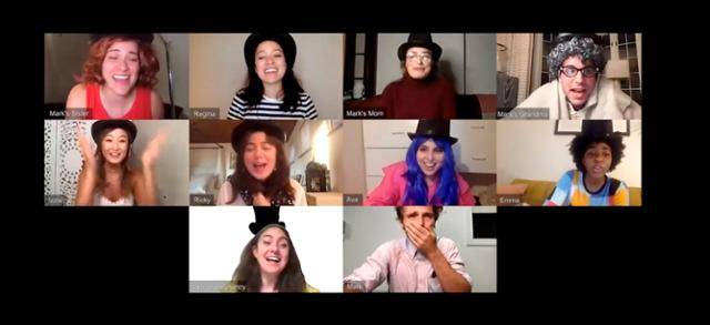 화상회의 플랫폼인 줌(zoom)을 이용해 대화를 나누는 모습. AP 연합뉴스