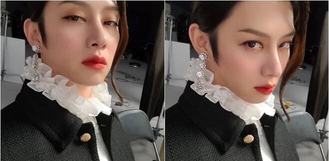 Kim Hee-chul, Jewelry  REDrip Emphasizing Irreplaceable You Nam Shin-ae [SNS Cut]Group Super Junior member Kim Hee-chul boasted outstanding beautiful looks.Kim Hee-chul posted a video on December 16 with a comment on his instagram, Its a night.Kim Hee-chul in the public image is making a fatal look at the camera with his shirt, shiny earrings and RED lip-emphasizing colorful makeup.A clear eye was full of beautiful looks and boasted an alternative Irreplaceable You visual.Lee Su-min on the news