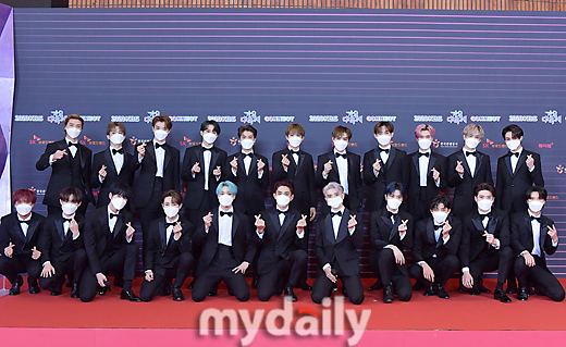 NCT Not a Graduation Picture.The group NCT attended the 2020 KBS Song Festival red carpet held at KBS Hall in Yeouido, Seoul on the afternoon of the 18th.