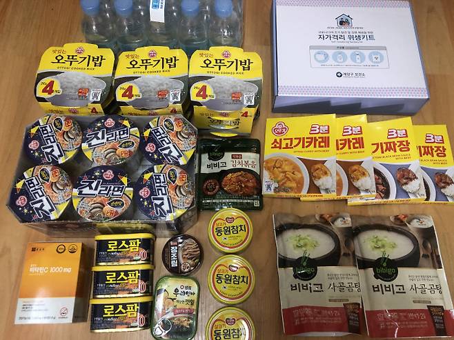인천 지역의 자가격리자 보급품. 동물권행동 카라 제공.