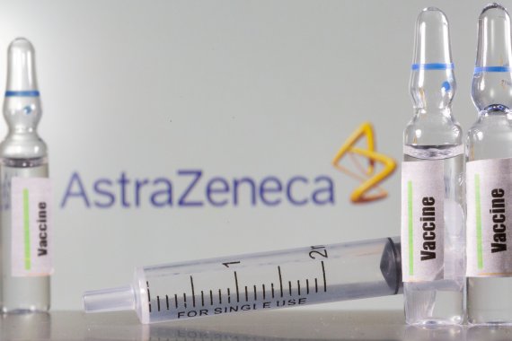 영국에서 긴급 사용 승인을 받은 아스트라제네카의 코로나19 백신. 문재인 정부는 아스트라제네카 코로나 백신 1000만명을 확보하고 내년 2월께 부터 도입할 예정이다. /사진=로이터뉴스1