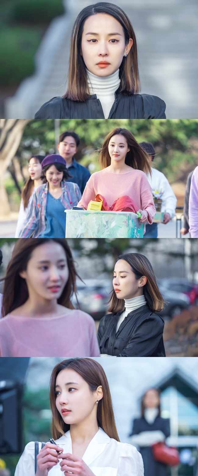 A close two-shot of Cho Yeo-jeong and Yeon Woo has been released.KBS 2TV Tree Drama Dying in the Wind (playplayed by Lee Sung-min / directed by Kim Hyung-seok) released a steel with a breathtaking two-shot of Sherlock Yeoju Kang Yeo-ju and Go Future (Yeon Woo) on January 5.Yeoju did not let go of the suspicion of Husband Han Guizhou (Ko Jun-min)s wind.Guizhou collected long hair from his car, and Guizhous car showed a detail of installing cameras and positioning devices secretly.He also began to reason with the clues in the message in the fountain pen box that Guizhou abandoned, and finally found out that the main character was a female college student in Seo Yeon-dae, and focused on what she would do in the future.The photo shows Yeoju in the Seoyeondae where Future goes. At the end of Yeojus gaze on the Seoyeondae campus, it emits a cold aura like an ice field.In the appearance of Future walking with the club seniors with a lot of art tools, the freshness of college students is revealed.Future, which passes by as if she is not conscious of the existence of Yeoju, and two shots of Yeoju standing in a hard face by her side make the viewers nervous.In the last three episodes, Yeoju has encountered Future in front of Guizhous attorneys office.The scent and beautiful appearance left by Future attracted Yeojus attention, amplifying curiosity about what will happen between the two people who have encountered again in a new place.