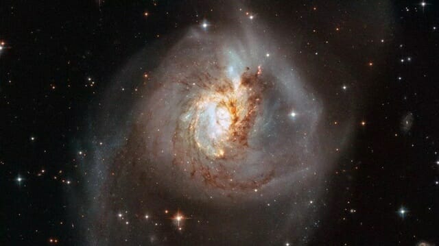 은하 NGC 3256의 은하 충돌 모습 (사진=ESA / 허블, NASA)