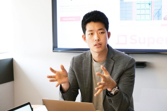 김현수 슈퍼브에이아이 대표. 지난해 지디넷과의 인터뷰에서 회사 비전을 설명하고 있다