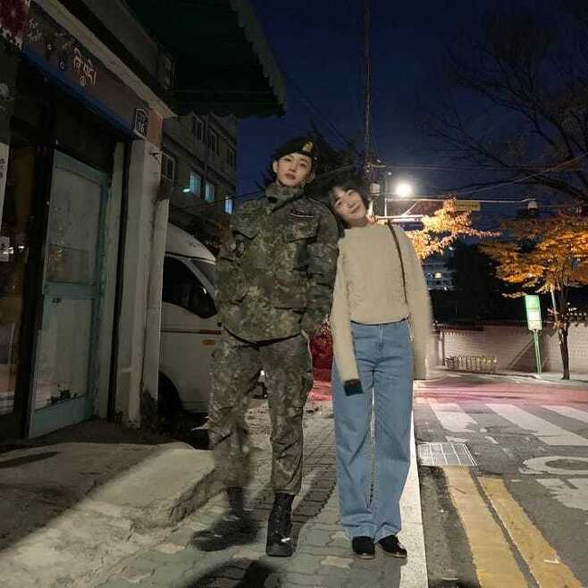 Actor Kim Min-seok showed off his warm visuals with actor So Joo-yeon.Kim Min-seok wrote in his instagram on January 8, Sgt. Choi Kyung-joon. I received the whole area! Today is the day of #Terrace Houses Love Law 6th episode!I posted a picture with the article.Kim Min-seok and So Joo-yeon in the photo attract attention with their youthful appearance.Kim Min-seok made another boyfriend in military uniform; So Joo-yeon produced a lovely vibe, leaning slightly against Kim Min-seoks shoulder.Meanwhile, Kim Min-seok and So Joo-yeon are appearing on the original Kakao TV drama Love Law of Terrace House.Terrace Houses Love Law is a drama depicting the real love story of young people living in a complex city with another me.