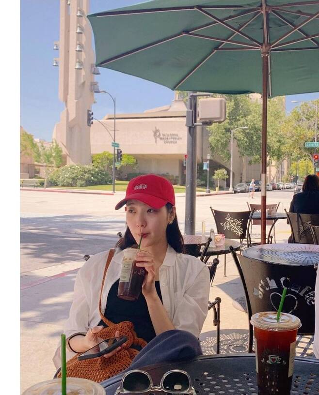 Actor Kim Go-eun has revealed his past routine.On January 8, Kim Go-eun posted several photos on his instagram with an article entitled Early 2019. . . .Kim Go-eun in the public photo boasts a unique atmosphere. Kim Go-euns innocent visuals catch the eye.The netizens who watched the photos responded that they were too beautiful and everyday picture.Meanwhile, Kim Go-eun appeared in the movie Untact.