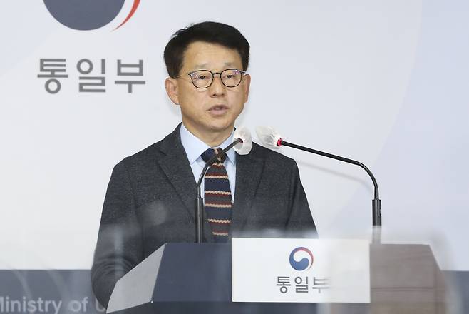 여상기 통일부 대변인이 지난달 7일 서울 세종로 정부서울청사 브리핑실에서 정례 브리핑을 하고 있다. /뉴시스