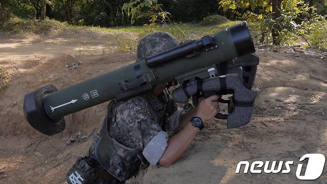 육군이 운용하는 대전차 유도미사일 '현궁'. © News1
