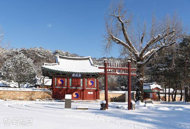 하서 김인후의 학덕을 기리기 위헤 세운 필암서원. 도산서원, 무성서원 등과 함께 유네스코 세계문화유산에 '한국의 서원'으로 등재돼 있다.