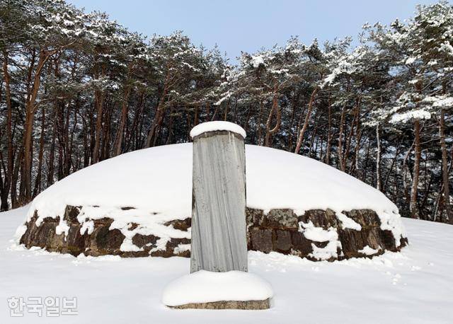 장성 황룡면의 박수량백비. 38년간 공직 생활을 했지만 사후에 장례비가 없을 정도로 청빈한 삶을 살았던 박수량의 뜻을 기려 아무런 공적을 적지 않았다.