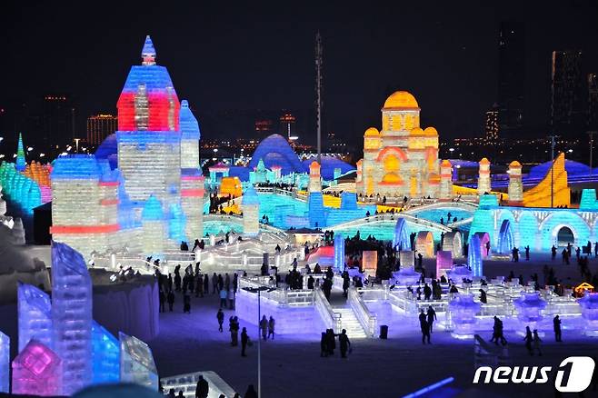중국 헤이룽장성 성도 하얼빈의 얼음 축제 © AFP=뉴스1