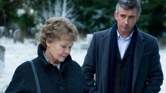 2014년 국내 개봉한 영화 '필로미나의 기적'은 아일랜드의 미혼모 시설에서 아들을 낳고 뜻하지 않은 이별을 해야 했던 여성 필로미나가 50년 만에 아들을 찾아 나서는 내용을 담고 있다. [영화 '필로미나의 기적' 한 장면]
