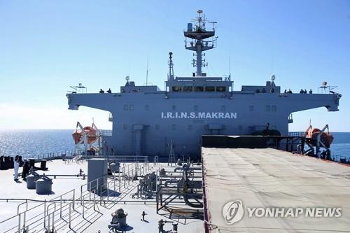 이란 해군 최대 함정인 헬기 수송함 '마크란' [AP=연합뉴스]