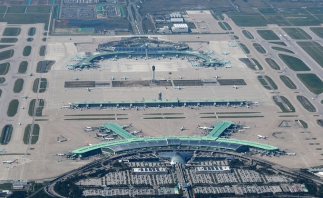 인천공항 1터미널과 탑승동, 2터미널이 한눈에 보이는 전경. 인천공항공사 제공