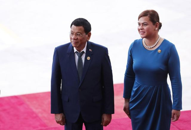 로드리고 두테르테(왼쪽) 필리핀 대통령과 딸 사라 두테르테. 마닐라=AFP연합뉴스