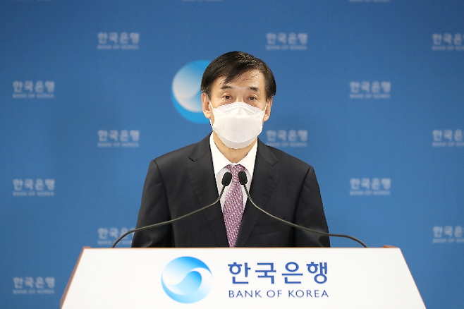 이주열 한국은행 총재가 15일 오전 서울 중구 한국은행에서 열린 통화정책방향 기자간담회에서 발언하고 있다. 한국은행 제공