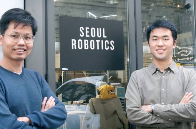 서울로보틱스 공동창업자 박재일(오른쪽) , 쯔엉 민 공동창업자