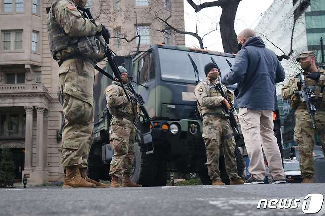 미국 수도 워싱턴D.C.에서 주 방위군이 배치돼 있는 모습. © AFP=뉴스1