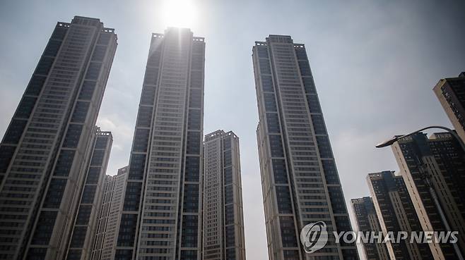 중국 우한의 한 아파트 단지 [EPA=연합뉴스 자료사진]
