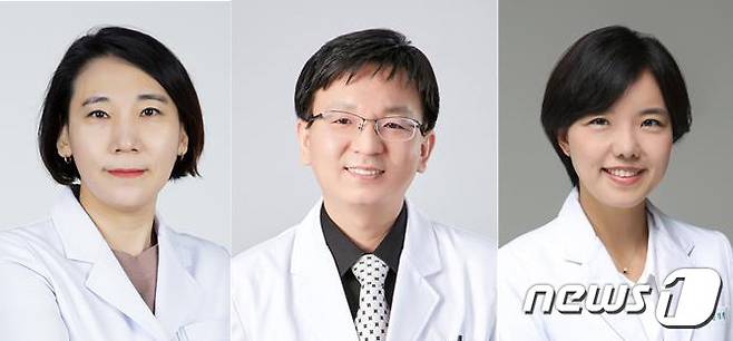사진 왼쪽부터 메디플렉스 세종병원 심장내과 이수연 과장, 세종병원 그룹 권준명 빅데이터본부장, 메디플렉스 세종병원 김경희 심장이식센터 심장내과 과장.(메디플렉스 세종병원제공)© 뉴스1