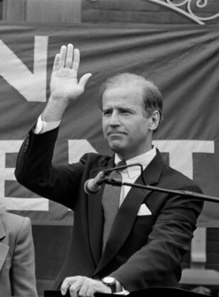 1987년 조 바이든 상원의원이 민주당 대통령 후보 경선출마 선언을 하고 있다. <한겨레> 자료사진