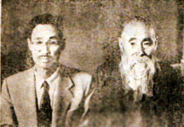 3·1운동 33인의 한 사람인 이명룡 선생(오른쪽)과 함께한 선우훈.