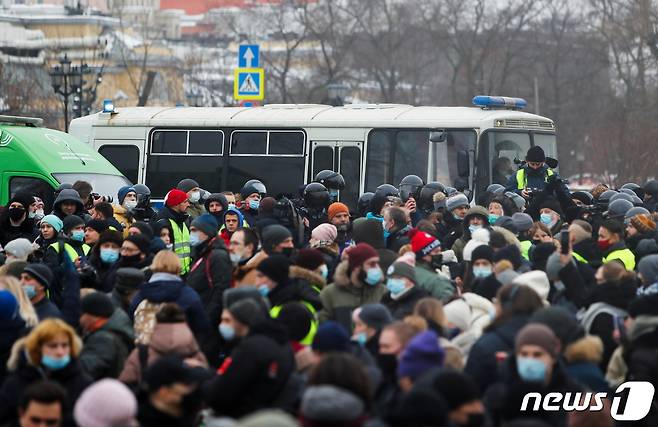 23일 모스크바 시내에 알렉세이 나발니의 지지자들이 시위를 위해 모여들고 있다. © 로이터=뉴스1