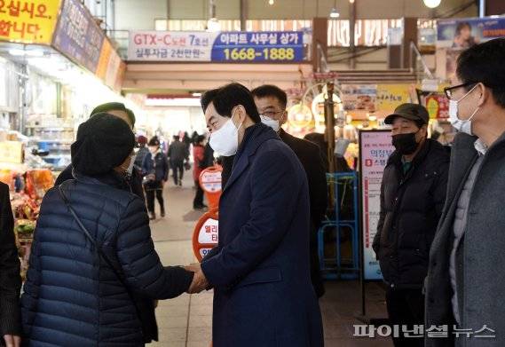 안병용 의정부시장 22일 전통시장 탐방. 사진제공=의정부시