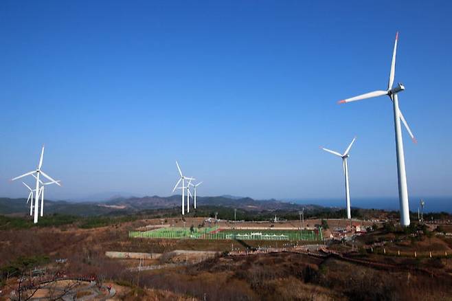 영덕 블루로드 풍력발전단지. 한국관광공사 제공