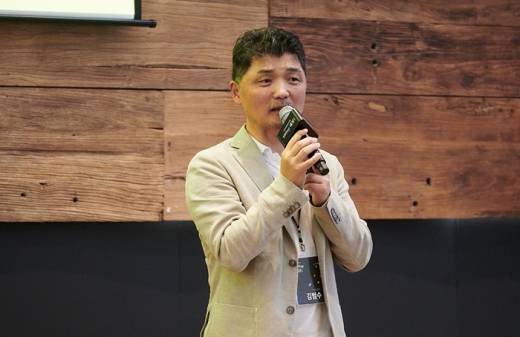 김범수 카카오 의장의 두 자녀가 김 의장의 개인회사에서 근무하고 있는 것으로 확인됐다. /사진제공=카카오