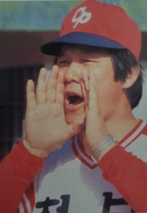 사실상 청보의 첫 시즌인 1986년 감독으로 팀을 이끈 허구연 MBC 해설위원. KBO
