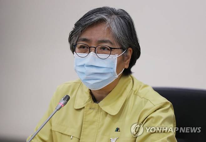 '복지장관 접촉' 정은경 청장도 선제검사…내일 결과 나올 듯 (청주=연합뉴스) 천경환 기자 = 26일 오전 충북 청주 질병관리청에서 열린 '백신 접총 의정공동위원회' 회의에서 정은경 질병관리청장이 발언을 하고 있다. kw@yna.co.kr