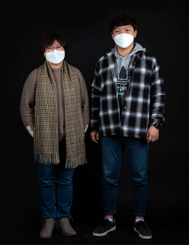 ⓒ시사IN 조남진성남시의료원 유미라 간호사(왼쪽)와 경기도의료원 이천병원 이현섭 간호사.
