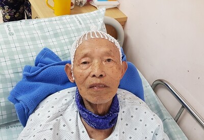 필자의 부친 김봉규씨는 2018년 낙상으로 다친 이후 끝내 회복하지 못한채 이듬해 별세했다. 향년 92.