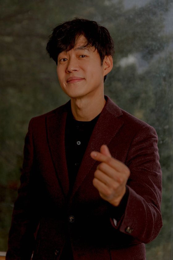 Yoo Jun-sang played the role of Gamotak in the OCN weekend drama Wonderful Rumor which was finished on the 24th.It recorded 11% of the ratings (the final episode based on Nielsen Korea), rewriting the history of the highest ratings in OCN countries.The junior Jo Byung-gyu and Yum Hye-ran and Kim Se-jeong were treated with a counter to hunt the evil ears.It will be followed by Interview 2.- What was the Counters?The breath with Jo Byung-gyu Actor seems to have been poisonously revealed in unsweetened ad-lib scenes.I think it was in the making video, but the actions that were not talked about in advance came out as if they were pre-matched.In the last round, there were many natural breathings that were not made.In fact, I think I was able to draw a good chemistry like a friend while acting together like a father and a son.Kim Se-jeong Actor made a chemistry like a woman and a woman, even though it was like a real sister to suit the character Dohana.Another and Motak had a lot of scenes where Tikitaka came and went, and I think that the cleaning came with various ideas and that it was able to show the best combination by saving well.The presence of Ada Lovelace was so great for our counters that we actually believed and relied on it.Mr. Hyerans role was also great in that he was able to approach acting academically with Actors in the field. Ahn Suk-hwan, and Choi Yoon-youngs acting breathing is also inevitable.Ahn Suk-hwan has played a key role in all the elements, with the force just right for the character of the longest, really all the moments were good.From a moment I felt that Motak wanted to follow the inspiration of the longest while acting personally.So I simulated the vocal cords, played a lot of games, and had a lot of adverbs, but I was a little bit sorry to be cut off.When I painted the narrative of Kamotak and Jung Young, I was worried that viewers would think that there would be a couple like this.Especially, the scenes with Jung Young were relatively small, so I tried harder to save the gods.So I also discussed how to express these scenes convincingly with Choi Yoon-young Actor. Fortunately, I am grateful that such efforts have been well-touched by viewers.Choi Yoon-young Actor was a partner who had really good breathing.It is a work that came in the period when I thought that I wanted to change in a better direction in the future, worrying about changing and not changing while shooting the movie Spring Song .So wonderful Rumor came to me more specially, and I thought that I wanted to show a better picture through this.Wonderful Rumor is a work that announces my new beginning. - I got a bucket list.Im aiming to grow more about this job, this job Im doing now, rather than taking on a new challenge.I am constantly thinking about how to perform better and how to become a better actor.Of course, it will be tough and difficult, but I will make it through it. Please cheer and expect a lot! - The plan for the future.Once soon were going to perform a musical for The Days in early February, were also working on the music, preparing for our next album.The movie has been preparing for the next work, and the spring song I mentioned will probably be released in April. Please expect a lot! 