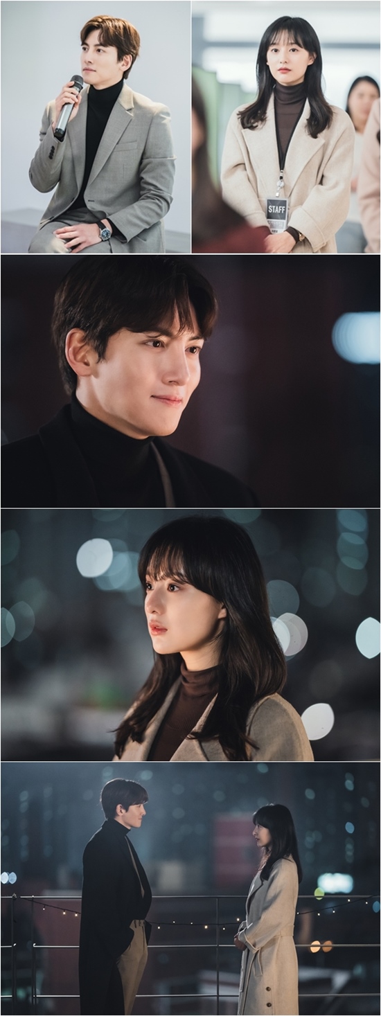 Love Act of Terrace House Ji Chang-wook, Kim Ji-wons Romance can be hit by tight-closed Happy EndingsKakaoTVs original drama Love Act of Terrace House (playplayed by Jung Hyun-jung, Jung Da-yeon, directed by Park Shin-woo) released the images of Park Jae-won (Ji Chang-wook) and Lee Eun-oh (Kim Ji-won) who look at each other with warm eyes on the 12th.The atmosphere of the two people changed to the end of the unknown romance to raise expectations.Terrace Houses Love Act received a big love with the frank and realistic love stories and hot talk of youth.The interview method that maximized empathy, the new directing, the script that melted realistic gaze to warm emotion, and the actors hot performances that added emotional depth completed the Life Romance by demonstrating the true value of the Romance Dream Team.Love of Terrace House, which has created a real sympathy by unravelling the beginning of a thrilling love affair and the back of a bitter farewell, is now running toward the end.Park Jae Won and Lee Eun-oh confirmed their hearts to each other with a hot kiss, but finally stepped back.The issue of establishing his identity was important to Lee, and Park Jae-won respected Lee Eun-ohs Choices.Lee Eun-oh, who woke up from the dream of a midsummer night and faced reality, returned the camera bag that re-established the relationship to Park Jae-won.Park Jae-won, too, tried to clear his mind by handing Lee Eun-ohs Carrier, but the two are still shaking.The Carrier, returned by Park Jae-won, contained a necklace, and his serious face, looking at the wedding ring exchanged in Yangyang, predicted another change.The photo shows a decisive moment that hints at changes in the relationship between Park Jae-won and Lee Eun-oh, who took charge of the open event of the building designed by Park Jae-won.Lee Eun-ohs faint gaze is interesting to see Park Jae-won, who is conducting an event skillfully.The different atmosphere of the two people in the ensuing photos causes excitement: Park Jae-won, who looks at Lee Eun-oh with his friendly eyes, and Lee Eun-ohs shaking eyes facing him feel a big change of emotion.The two people who began to accept and understand each other as they are, and then they began to understand each others appearances.Park Jae-won and Lee Eun-oh, who looked back on the wounds and hearts they did not know, can walk the Romance Flower Road.The production team of Love Law of Terrace House said, In the 16th released on the 12th, Park Jae Won and Lee Eun-oh come to change and Choices moment.Please watch if their Choices can complete Happy Endings, he said. Please expect the unpredictable Choi Kyung-joon (Kim Min-seok), Seorin Lee (Sho Ju-yeon), Oh Sun-young (Han Ji-eun) and Kang Gun (Ryu Kyung-soo) to meet the end.Meanwhile, the 16th Love Act of Terrace House will be released at 5 pm on December 12.Photo: KakaoM