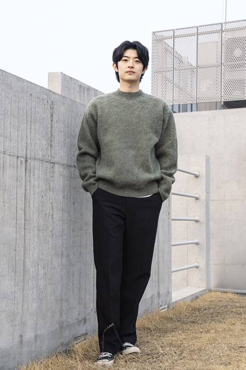 배우 정원창이 사소한인터뷰를 진행했다. 사진=킹콩 by 스타쉽