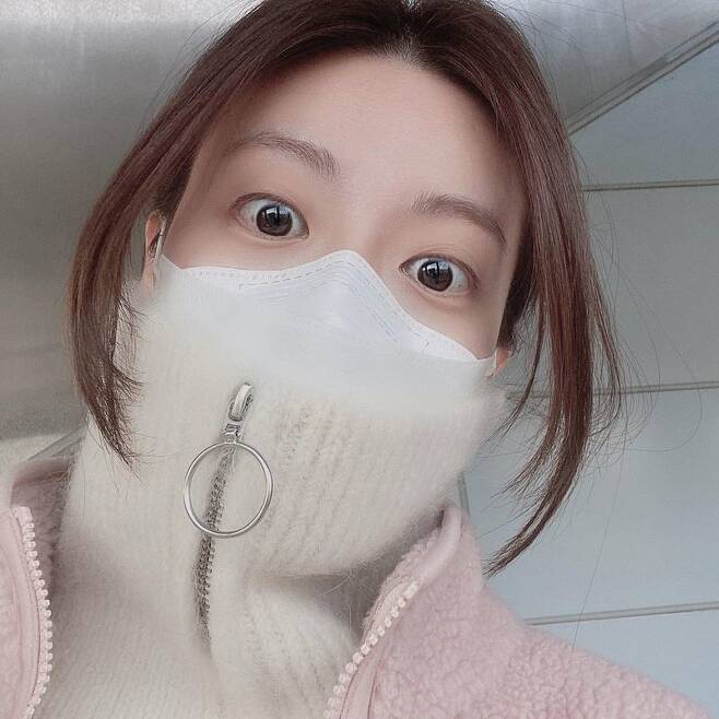 Actor Nam Ji-hyun has revealed his current status.On February 16, Nam Ji-hyun posted a picture on his personal Instagram with an article entitled I have left the path!In the open photo, Nam Ji-hyun stares at the camera with a mask and a white neck Polar half-covered his face.Nevertheless, it boasts white skin like white house and visual with big eyes.Nam Ji-hyun will appear on the JTBC drama Festa I have left the path which will be broadcast on March 15th.I left the path is a comic chase road drama where my mother and daughter chase the groom who ran away from the back of the wedding day.