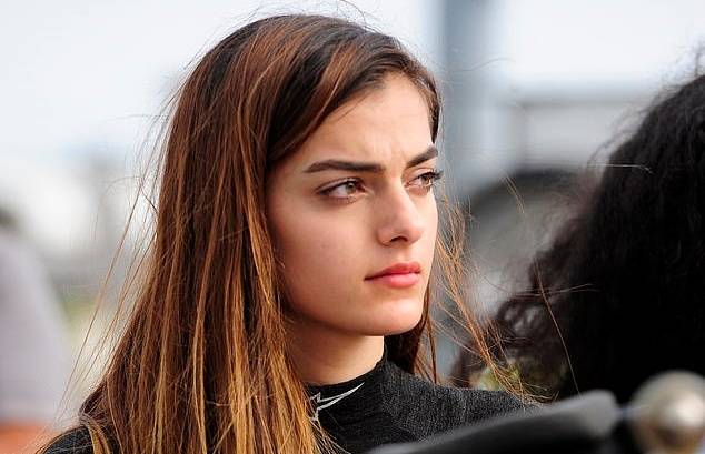 아랍계 여성 최초로 나스카 경주대회에 참가한 브리딩거(21)