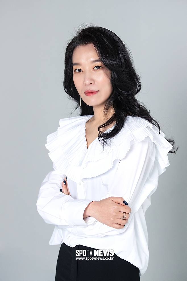 Actor Cha Chung-hwa confessed that he had not yet sent the Choi Sang-gung to see the last episode of the Iron ChefQueen consort.Cha Chung-hwa, who played a big role in the TVN Iron ChefQueen consort which was popular on the 14th, said in an interview with Sporty, It was the end of January that all the shooting was over until the special edition of bamboo forest. He showed his deep affection for Character.Choi said, I feel like Im not finished yet, so I think I should go to take the next weeks Iron ChefQueen consort. I watched the last broadcast with my mother during the New Year holidays, and after the end, tears poured out.I contacted the director, and it was the first time I had such tears, he said. I could not do it because of the city, and I could not talk to each other at the last meeting.I feel like I havent been able to call the curtains. He said, Im not ready to send it yet. Im not sent. He said, I always have a work that I am doing now, and the character that is Acting is a life character. So now, the best palace is my life character. Cha Chung-hwa said, I am the right person who does my best for the Choi Sang-gung character, so I set up the character with the mind that I should live for Mama. In the beginning, the best palace was in trouble, but the middle of doing strange but unexpected things was exciting. So I think it has permeated quietly, thats how I permeated, he added.=