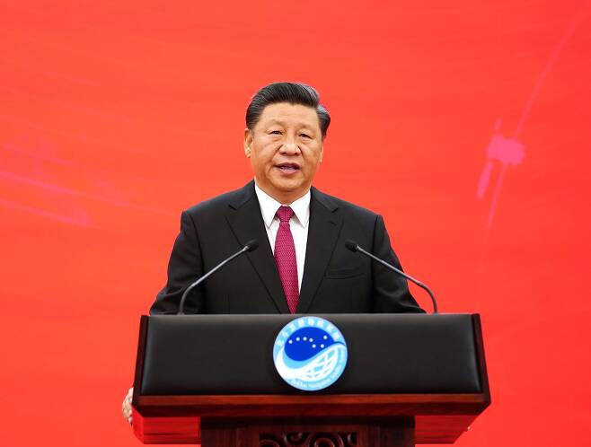 2020년 7월 31일 시진핑 국가주석이 베이징 인민대회당에서 열린 베이더우 3호 위성 시스템 구축 완료ㆍ출범 기념식에 참석해 시스템 개통을 공식 선언하고 있다. [신화=연합뉴스]