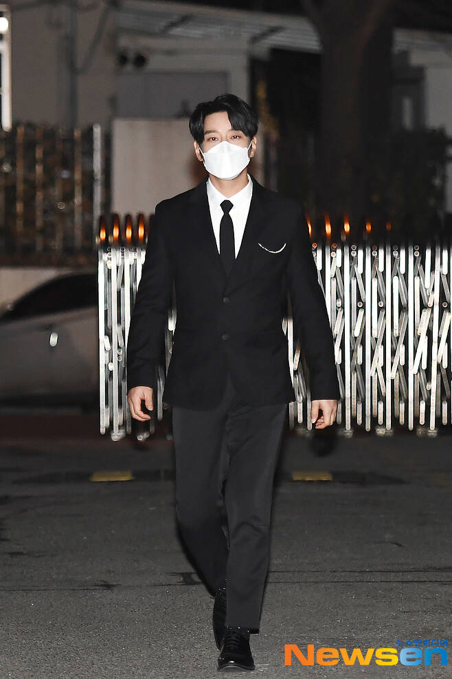 Singer Hwang Chi-yeul was held at KBS New Pavilion in Yeouido-dong, Yeongdeungpo-gu, Seoul on the afternoon of February 20th.Trot is entering the station to attend the national body war Final live schedule.