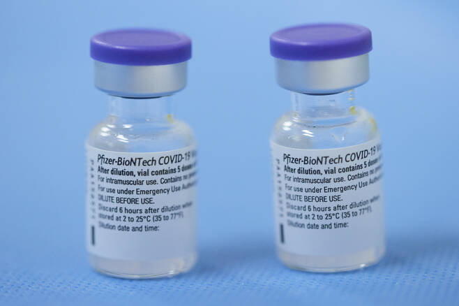 Vials of the Pfizer vaccine are pictured in a vaccination centre in Geneva, Switzerland, Feb. 3. (Reuters-Yonhap)