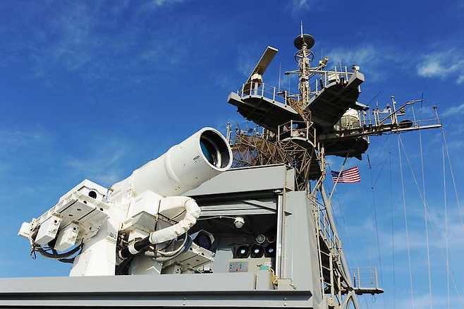 100만 배 더 강력…미 육군 새로운 레이저 무기 개발중(사진=미 해군이 자체 개발한 LWSD의 모습/미 해군)