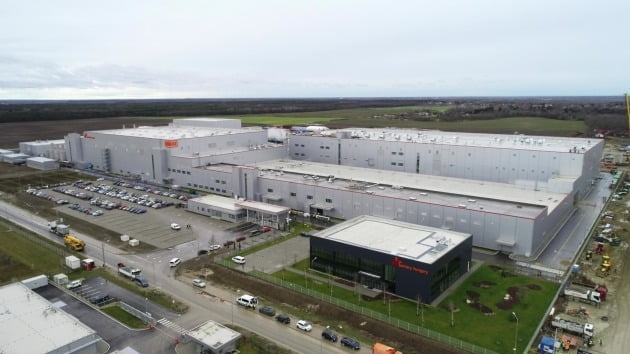 SK이노베이션이 헝가리 코마롬에서 가동 중인 전기차 배터리 공장 전경.  /SK이노베이션 제공